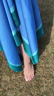 Carla Diaz feet photo thumbnail