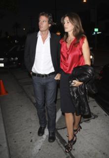 Cindy Crawford feet photo thumbnail