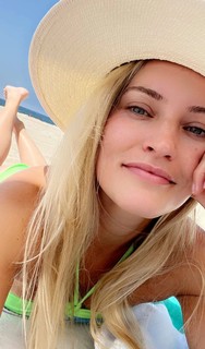 Justine Ezarik feet photo thumbnail