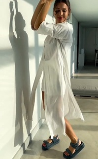 Carolina Ardohain feet photo thumbnail