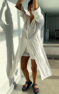 Carolina Ardohain feet photo thumbnail