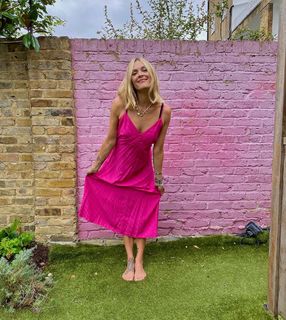 Fearne Cotton feet photo thumbnail