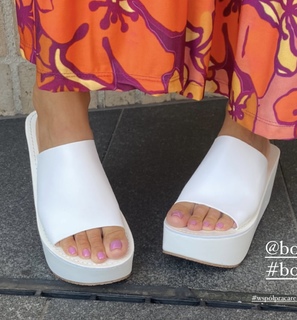 Paulina Sykut feet photo thumbnail