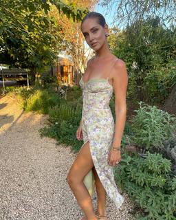 Chiara Ferragni feet photo thumbnail