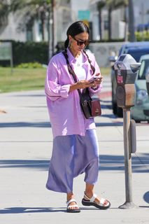 Jessica Alba feet photo thumbnail