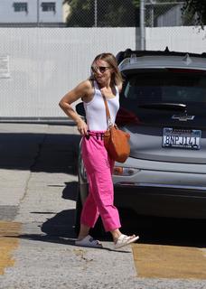Kristen Bell feet photo thumbnail