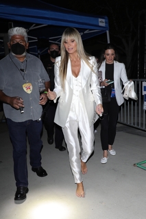 Heidi Klum feet photo thumbnail