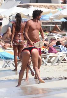 Michelle Hunziker feet photo thumbnail