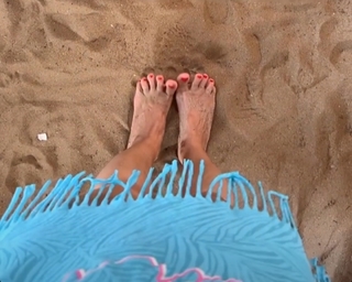 Daniela Katzenberger feet photo thumbnail