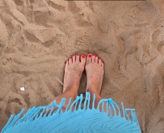 Daniela Katzenberger feet photo thumbnail