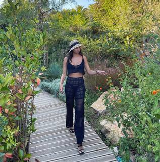 Sara Sampaio feet photo thumbnail