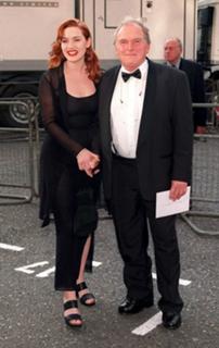 Kate Winslet feet photo thumbnail
