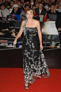 Kate Winslet feet photo thumbnail