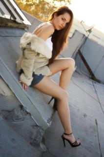 Trisha Hershberger feet photo 1