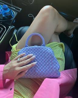 Rosie Huntington-Whiteley feet photo thumbnail