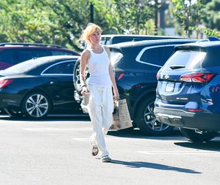 Rumer Willis feet photo thumbnail
