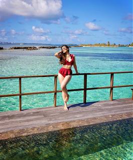 Raai Laxmi feet photo thumbnail