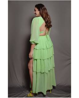 Huma Qureshi feet photo thumbnail