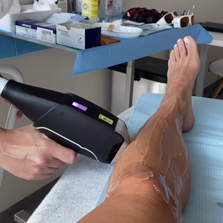 Karolina Kowalkiewicz feet photo thumbnail