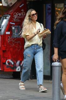 Kate Hudson feet photo thumbnail