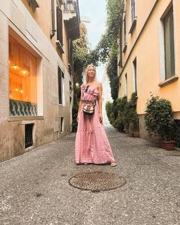 Nicole Neumann feet photo thumbnail