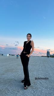Zaira Nara feet photo thumbnail