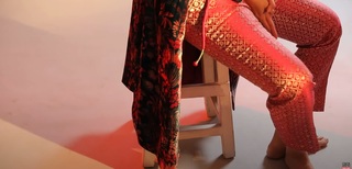 Sonam Kapoor feet photo thumbnail
