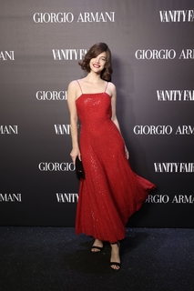 Barbara Palvin feet photo thumbnail