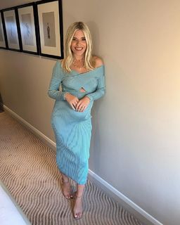 Mollie King feet photo thumbnail
