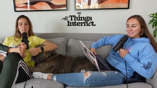 Rachel Ballinger feet photo thumbnail
