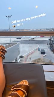 Olivia Culpo feet photo thumbnail