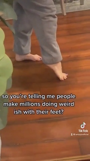 JoJo feet photo thumbnail