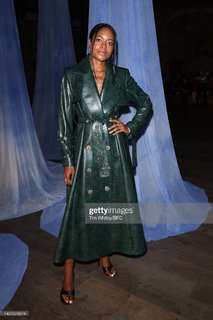 Naomie Harris feet photo thumbnail