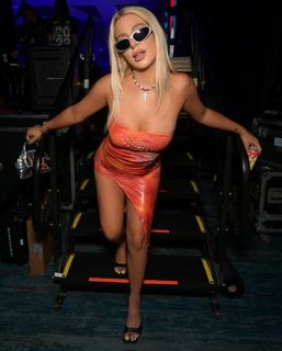 Tana Mongeau feet photo thumbnail