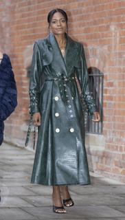 Naomie Harris feet photo thumbnail