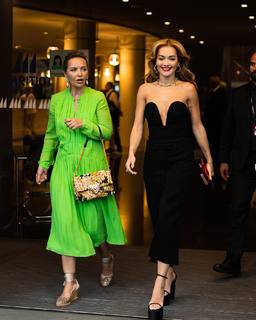 Rita Ora feet photo thumbnail