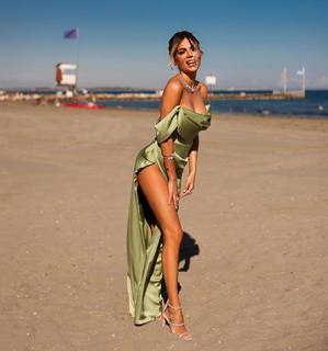 Ludovica Pagani feet photo thumbnail