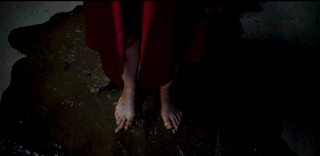 Alicia Silverstone feet photo thumbnail