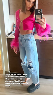 Olivia Culpo feet photo thumbnail