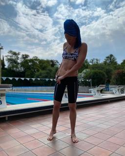 Federica Pellegrini feet photo thumbnail