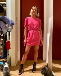 Federica Pellegrini feet photo thumbnail