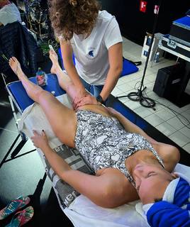 Federica Pellegrini feet photo thumbnail