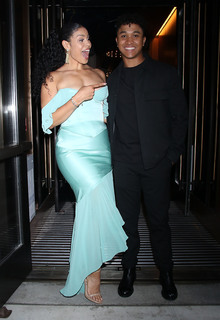 Jordin Sparks feet photo thumbnail