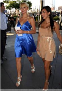 Paris Hilton feet photo thumbnail