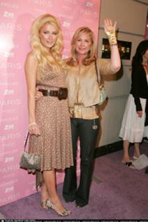 Paris Hilton feet photo thumbnail