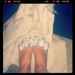 JoJo feet photo thumbnail