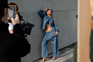 Jennifer Lopez feet photo thumbnail