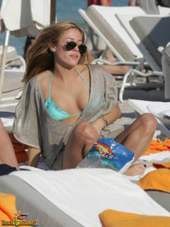 Kristin Cavallari feet photo thumbnail