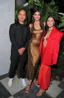 Kendall Jenner feet photo thumbnail