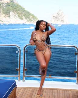 Taraji P. Henson feet photo thumbnail